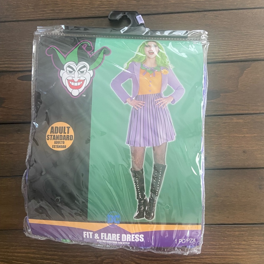 Women’s Joker Costume One Size Fits Up to Size 8 New Never Used Halloween